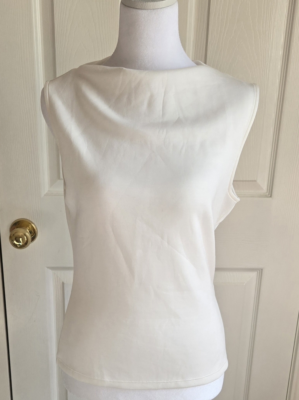 Banana Republic Ivory Sleeveless Boatneck Tank